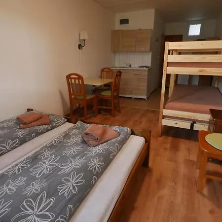 بيت ضيافة Chata U Rybare